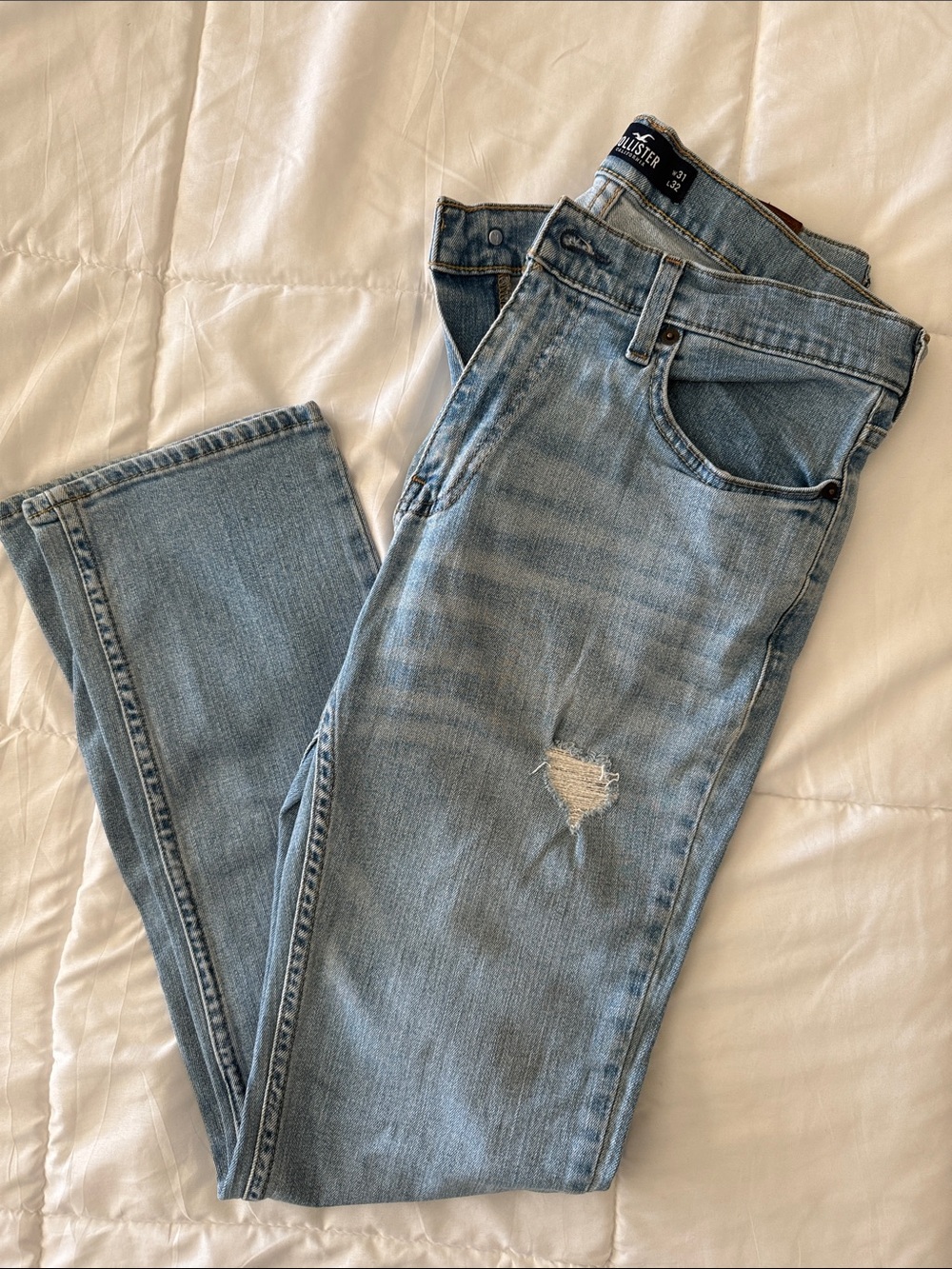 Hollister Men’s Light Blue Ripped Straight Jeans